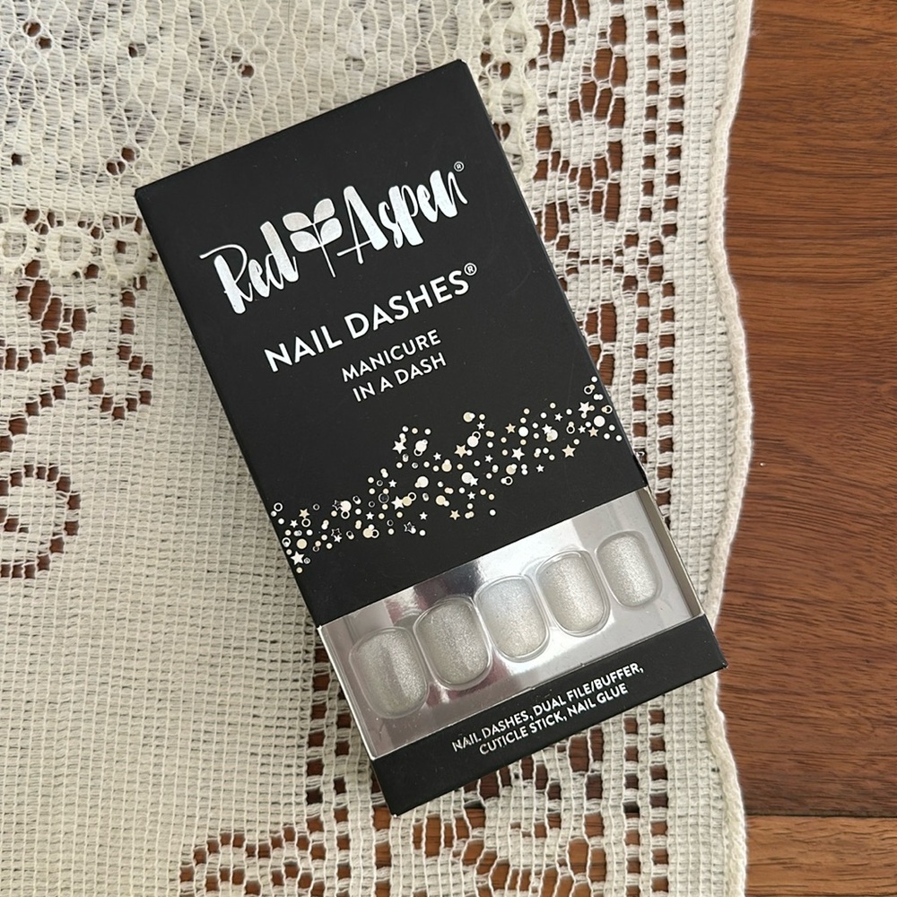 Red Aspen Nails